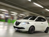 Lancia Ypsilon photo
