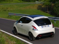 Lancia Ypsilon photo