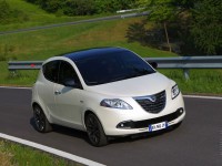 Lancia Ypsilon photo