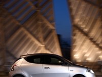 Lancia Ypsilon photo