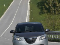 Lancia Ypsilon photo