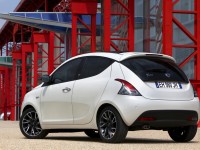 Lancia Ypsilon photo